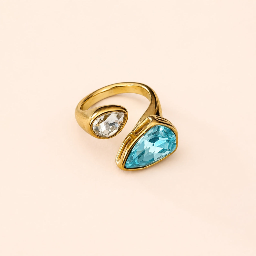 Bague LAO Or bleu sur fond clair