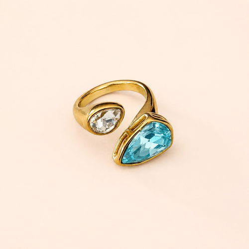 Bague LAO Or bleu sur fond clair