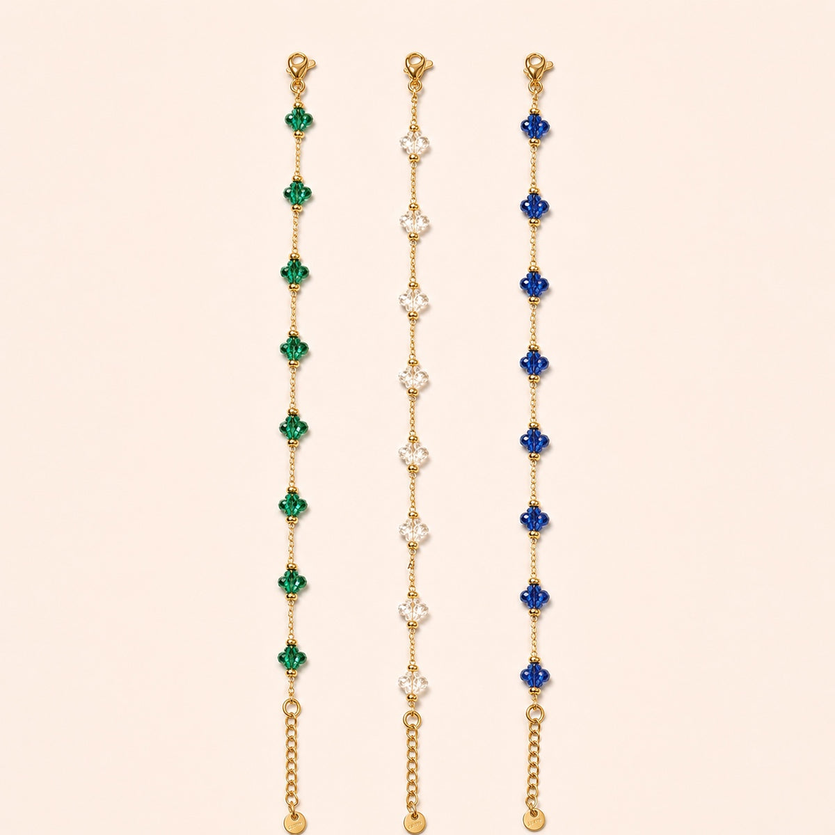 Les trois coloris du bracelet TAÏLA alignés sur fond clair
